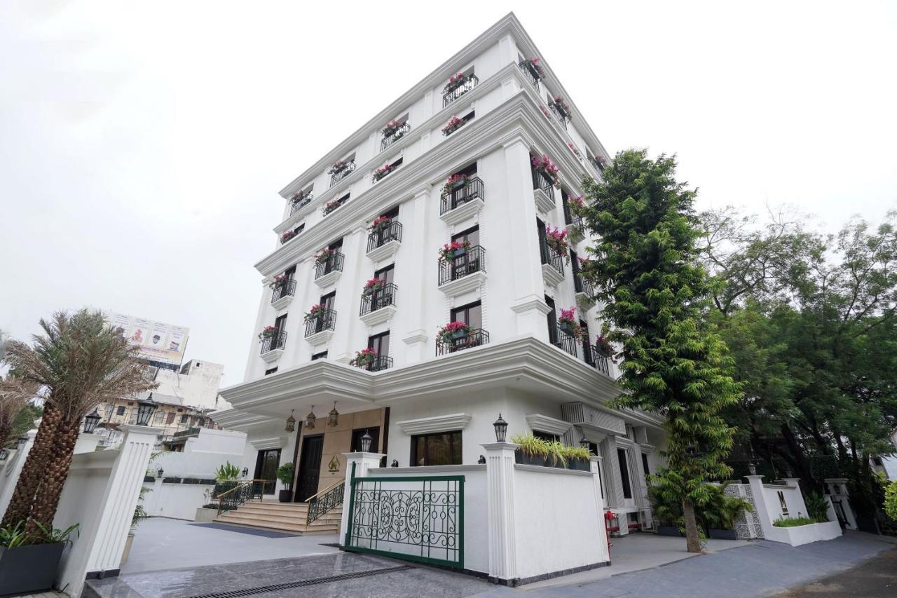 M2 Square By Monday Premium Hotell Nagpur Exteriör bild