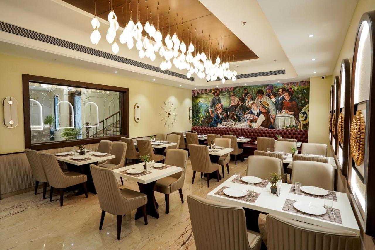 M2 Square By Monday Premium Hotell Nagpur Exteriör bild