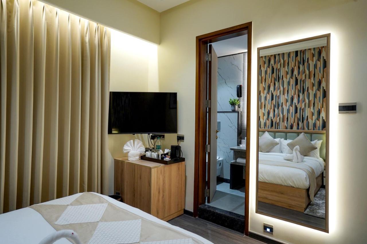 M2 Square By Monday Premium Hotell Nagpur Exteriör bild