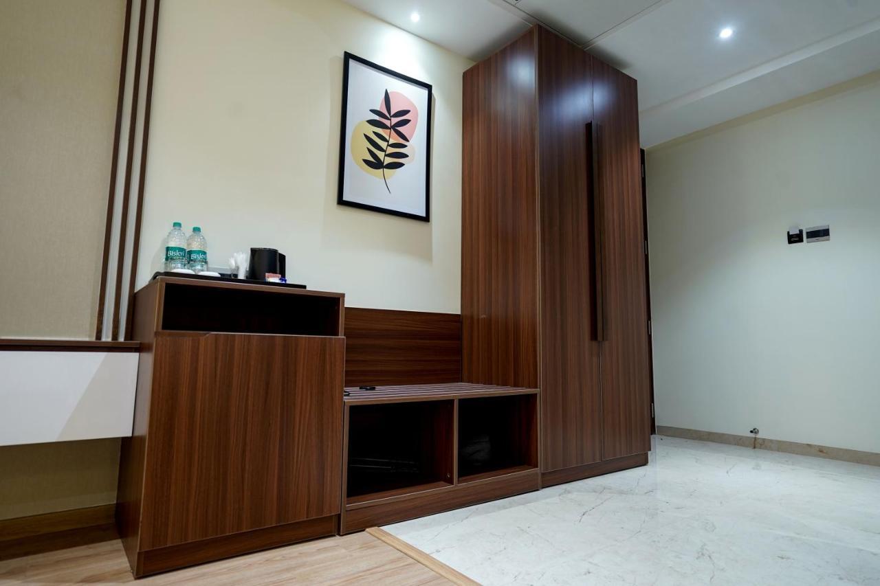 M2 Square By Monday Premium Hotell Nagpur Exteriör bild